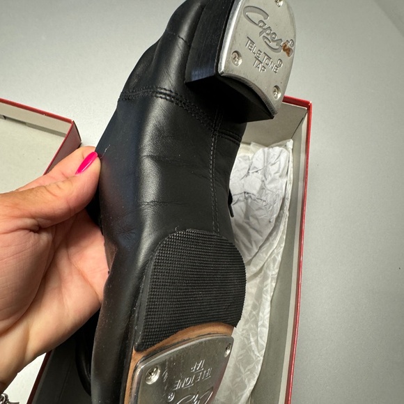 Tap Shoes Black Capezio with string ties - Picture 3 of 4